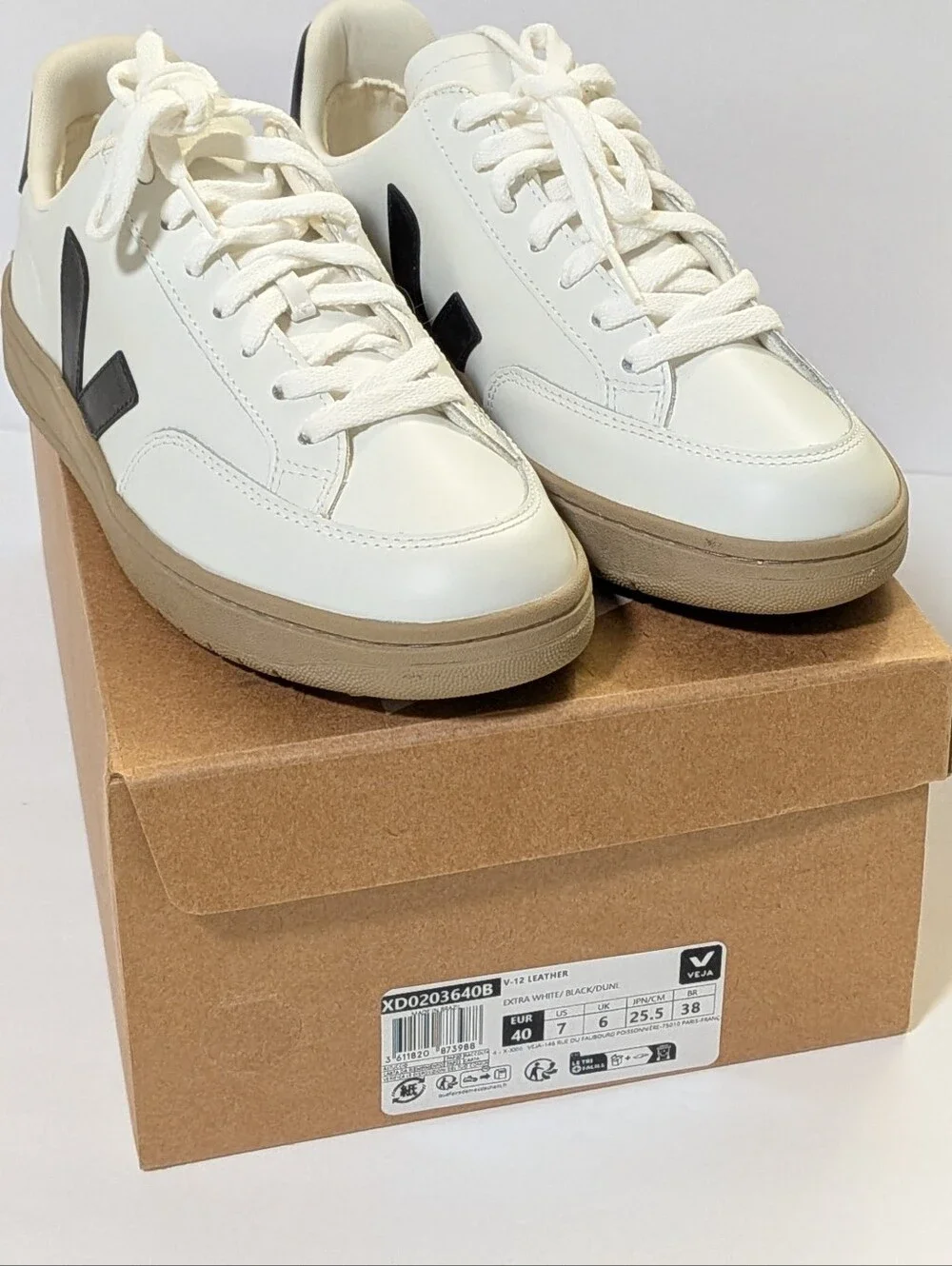 VEJA, Men's V-12 White Leather Sneakers, Size Eur 40/SIZE 7